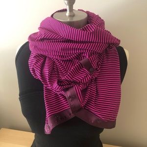 Lululemon wrap scarf